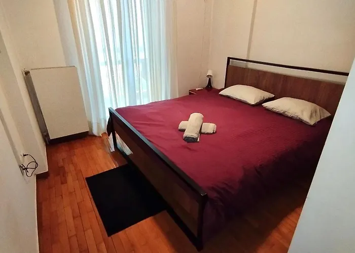 Glyfada Center Spacious Apartment