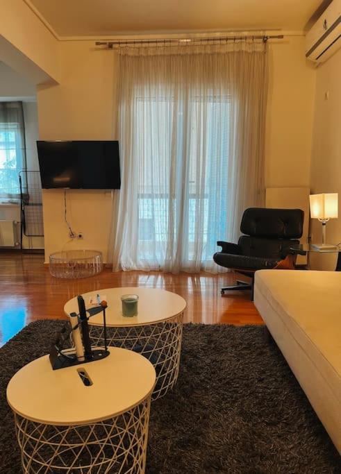 Glyfada Center Spacious Apartment